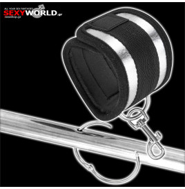Submission Bar 4 Cuffs FETISH TENTATION